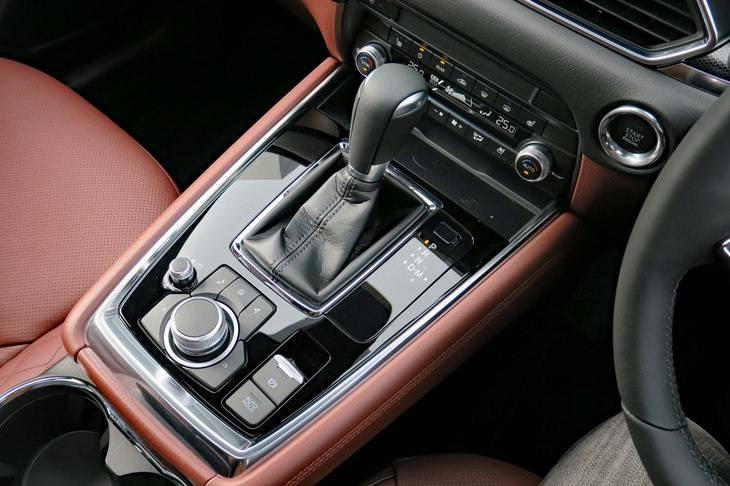 マツダCX-8 XDエクスクルーシブモード（センターコンソール）