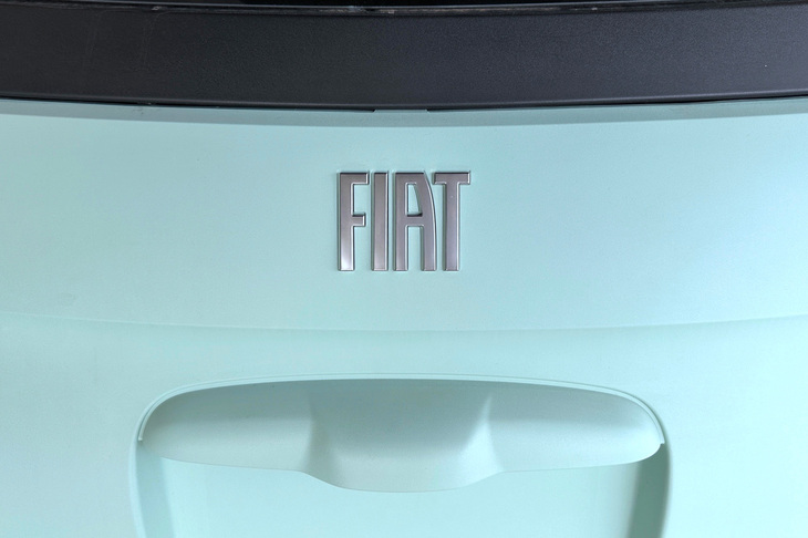 2020年に導入された新「FIAT」ロゴ。