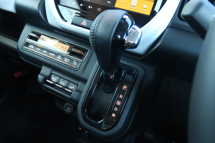 スズキ・ハスラー ハイブリッドXターボ（4WD）（シフトセレクター）