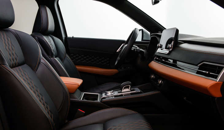 三菱アウトランダー（インテリア）