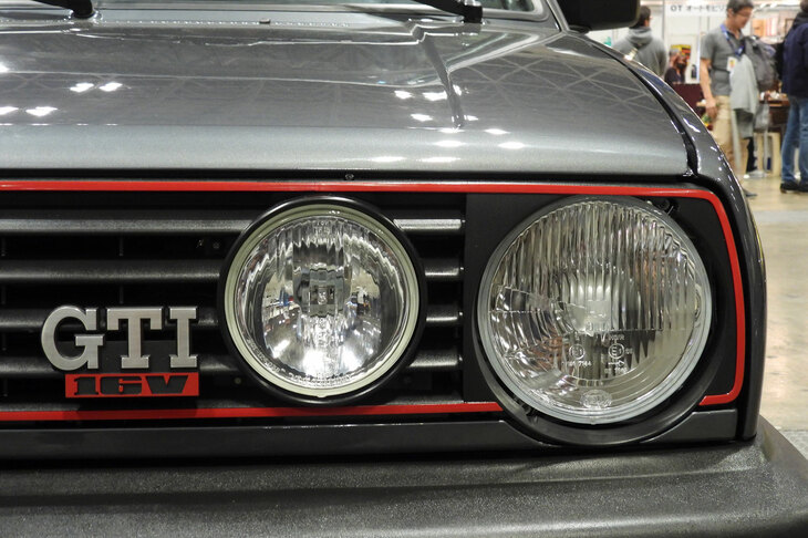 フォルクスワーゲン・ゴルフGTI-16 v（1990年）