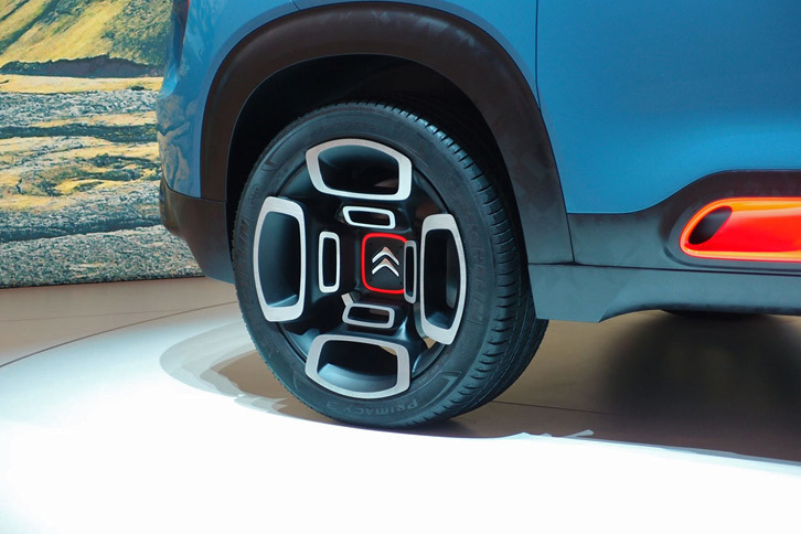 シトロエンC-エアクロス