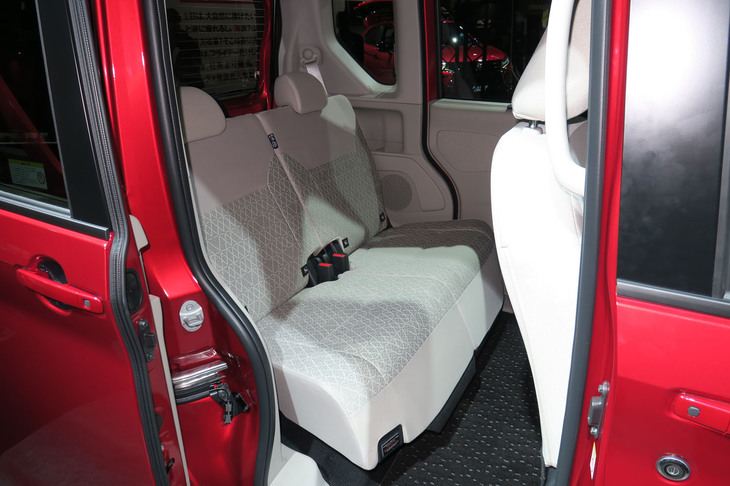 新型「三菱eKスペース」