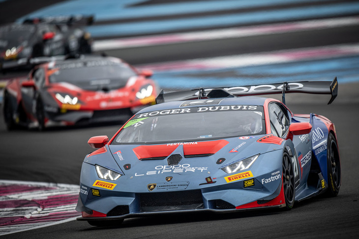 こちらは「ウラカンGT3 EVO」。ボンネット上のエアインテークなどが「ウラカンSTO」と同じ形状だ。