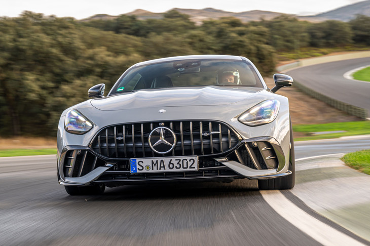 サーキット走行を続けてもブレーキもパワートレインもまったくへこたれる気配がなかった「GT63 PRO 4MATIC＋」。温度管理に気を使わずに済むという点ではアマチュアドライバーにこそ最適といえるかもしれない。