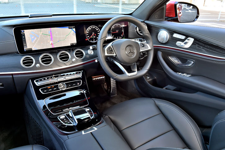 上質なインテリアは新型「Eクラス」の自慢のひとつ。用意されるインテリアカラーはブラックのみ。