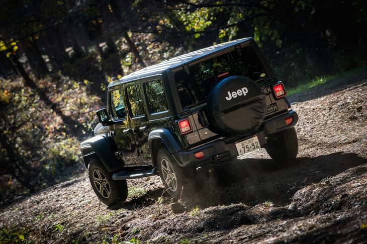 ジープ・ラングラー アンリミテッド スポーツ