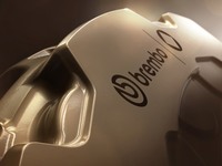 ブレーキシステムには、ブレンボのキャリパーがおごられる。