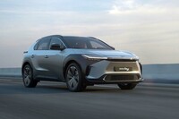 トヨタが新型EV「bZ4X」の概要を発表　2022年半ばに販売開始