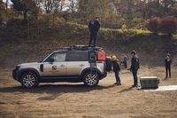 オフロードリカバリーツールを使ったりスペアタイヤを脱着したりを競うシーン。重量物は2人以上で運ぶよう定められているためチームワークが求められる。