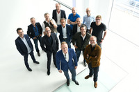 「Shaping the future（シェイピング・ザ・フューチャー）」と名付けられたイベントには、全13ブランドのチーフデザイナーが集結。そのトップが2004年からポルシェのチーフを務めるミハエル・マウアー氏だ。