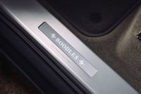 ベントレーが英国の高級宝飾ブランド「ブードルズ」とのコラボ仕様を全モデルに設定の画像