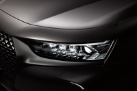 「DS 7クロスバック」にスポーティーな特別仕様車「パフォーマンスラインBlueHDi」登場の画像