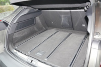 新たな旗艦はセダン×ワゴン×SUV！ 「シトロエンC5 X」が日本上陸の画像