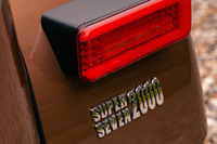 ケータハムが「スーパーセブン2000」を発売　クラシックな装いの軽量スポーツカーの画像