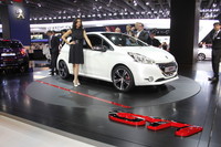 「プジョー208」の高性能版「208GTI」が早くも登場。