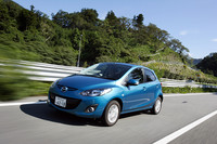 マツダ・デミオ 13-SKYACTIV／ホンダ・フィットハイブリッド スマートセレクション【試乗記（後編）】の画像