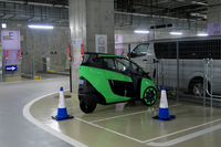 写真の虎ノ門ヒルズのほか、六本木ヒルズ、赤坂アークヒルズなどには充電施設付きの専用駐車場が用意されていて、試乗の間は重宝した。