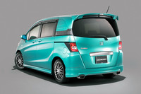 無限、ホンダ・フリードスパイク用パーツ発売の画像