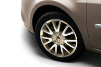 ルノー・ルーテシアにレザーシート採用の限定車の画像