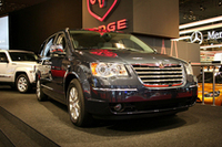 2007年東京モーターショーに出展された「クライスラー・グランドボイジャー」。