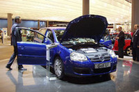 フォルクスワーゲンのクーペカブリオ「EOS」【フランクフルトショー05】の画像