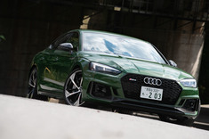 スタイリッシュな4ドアクーペの高性能モデル 「アウディRS 5スポーツ