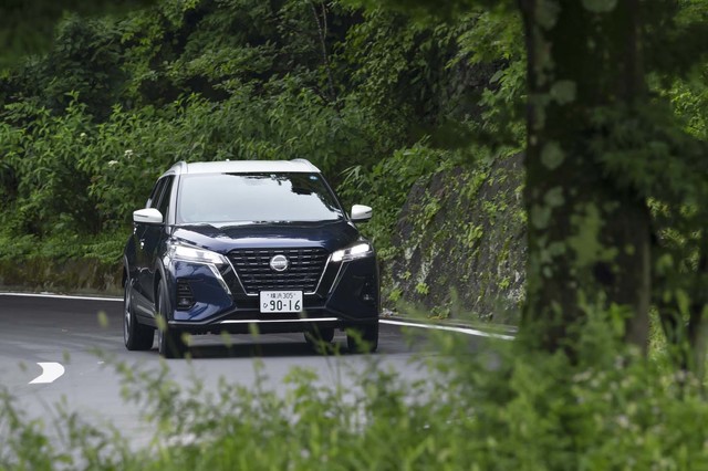 キックス様 キックス（日産）X FOUR ツートーンインテリアエディション（2024