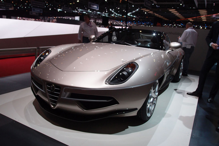 トゥーリング・スーパーレッジェーラ ディスコヴォランテ スパイダー