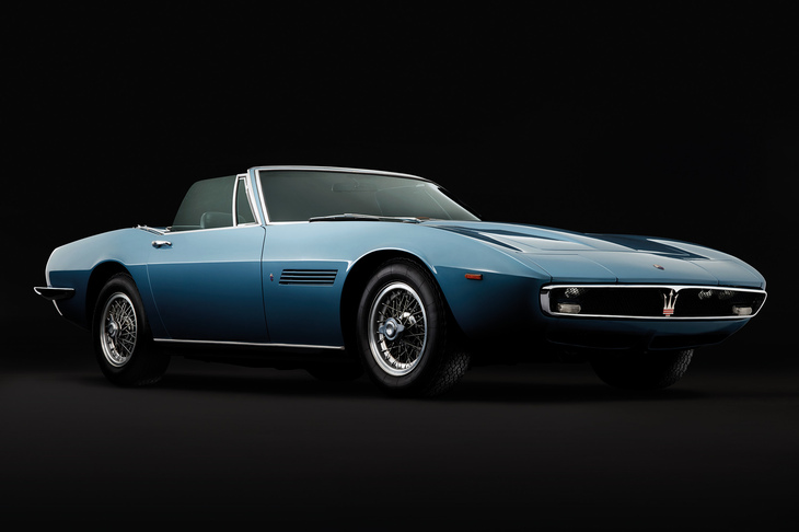 カロッツェリア・ギア在籍時にジョルジェット・ジウジアーロがデザインした「マセラティ・ギブリ」のオープントップバージョン「ギブリ スパイダー」。