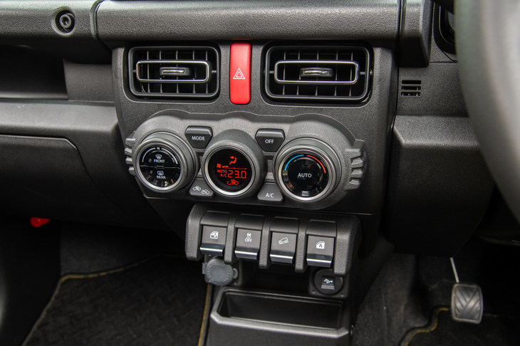 スズキ・ジムニーXC