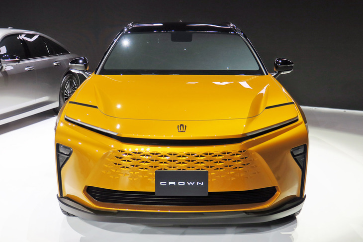 トヨタ・クラウン エステート（フロントマスク）