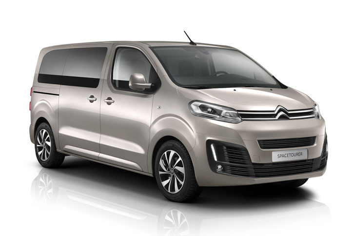 シトロエンの新型バン「スペースツアラー」。商用と乗用の両仕様が設定される。