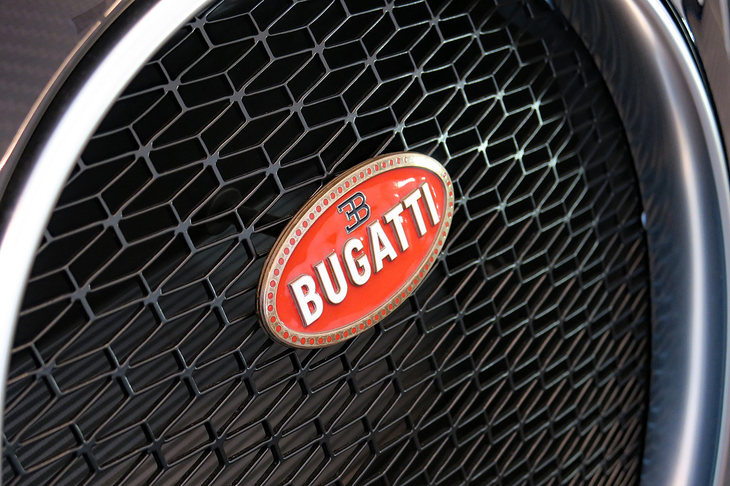 ブガッティ・シロン（エンブレム）