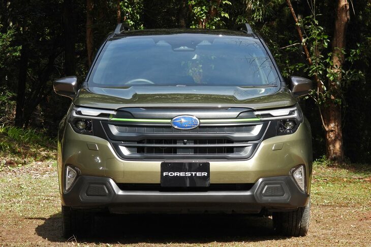 スバル・フォレスターX-BREAK S：HEV EX（フロント）