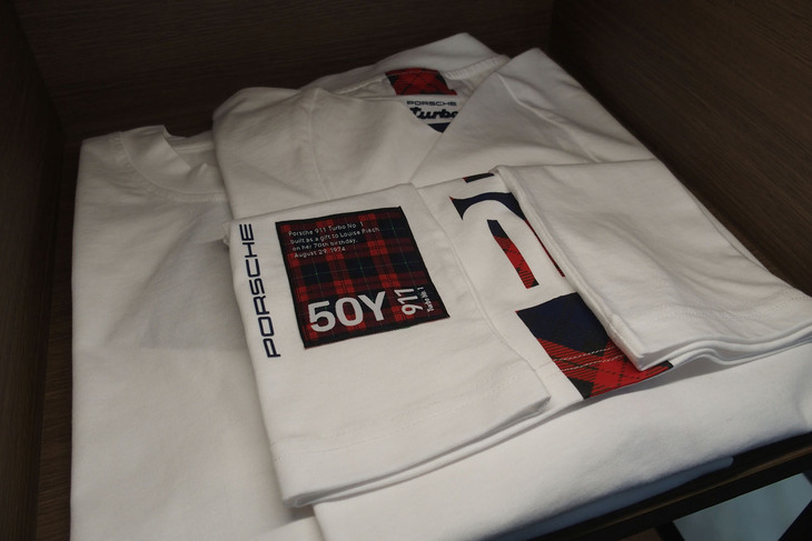 「ターボNo.1コレクション」が展示されたポルシェブースの様子。