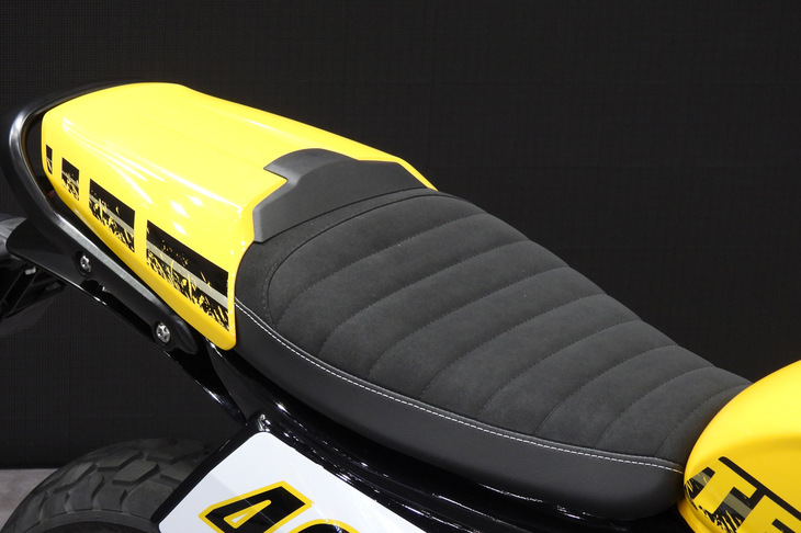 トライアンフ・トラッカー400