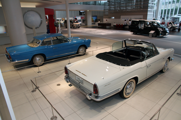 （※写真をクリックすると、エンブレムやルームミラーなど、車両のディテールが見られます）