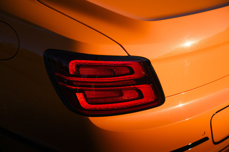 「B」がモチーフのリアコンビランプもそのままだ。