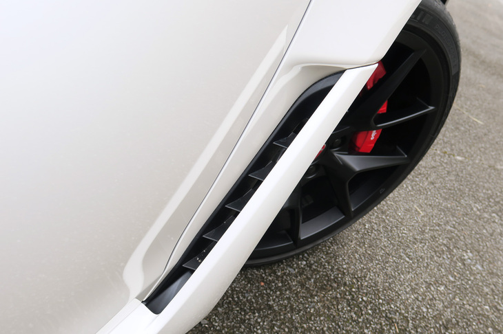 ホンダ・シビック タイプR（フロントフェンダーダクト）