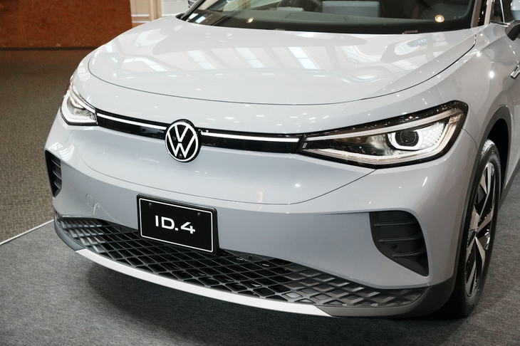 SUVタイプのボディーでありながら、空気抵抗を示すCd値は0.28を実現している。