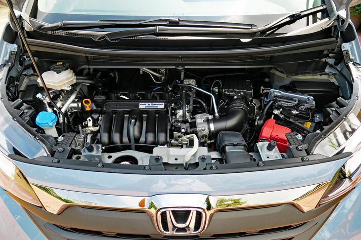 ホンダ・フリード ハイブリッド クロスター（4WD）（エンジン）