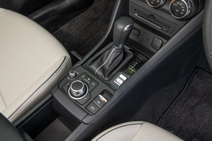 マツダCX-3 20S Lパッケージ