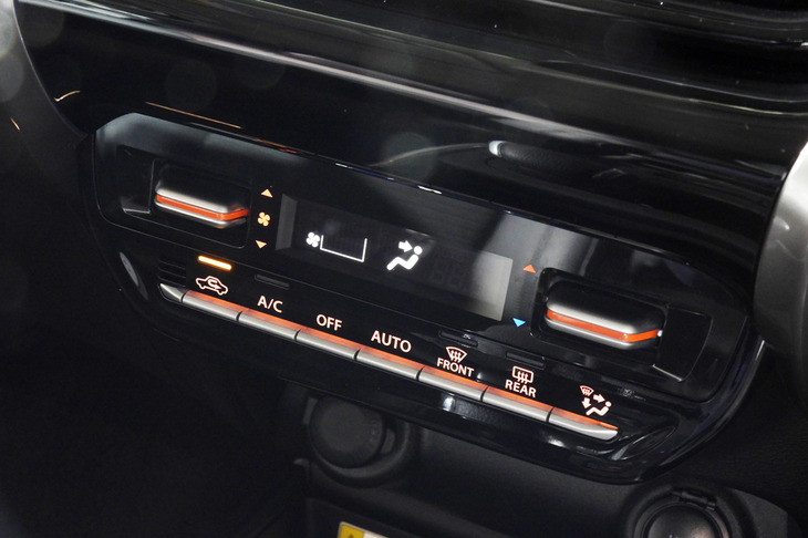 スズキ・フロンクス（オートエアコン）