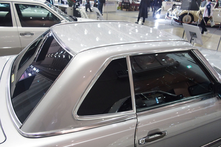 メルセデス・ベンツ560SL（1989年）／ヤナセクラシックカーセンター