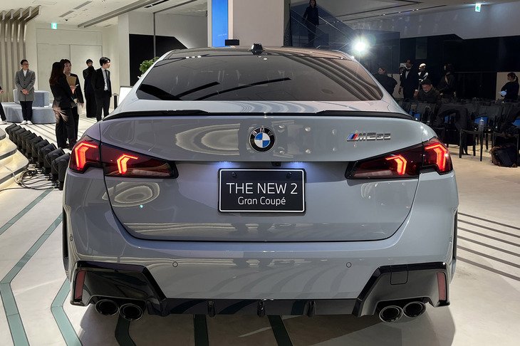 M235i xDriveグランクーペ（リアビュー）