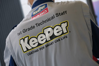 「EX一級技術資格」を取得できるのは、研修制度で高い技能が認められた「コーティング技術一級資格」の保持者のみ。さらに専門の講習を受けて「EXキーパー」の施工が認められるのだ。