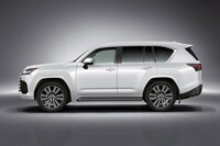 ボディーサイズは先代と大きくは変わらない。2850mmのホイールベースは同寸となっている。