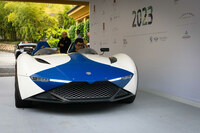 ホテルでレジストレーションを受ける車両のなかには、奥山清行氏の手になる「Kode61バードケージ」の姿も。今回の「コンコルソ・デレガンツァ・ヴィラデステ」で発表された、氏の最新作だ。