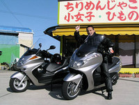 第101回：軽を超えた“超合理的高速移動機関”!?「ヤマハ・グランドマジェスティ」に初試乗の画像